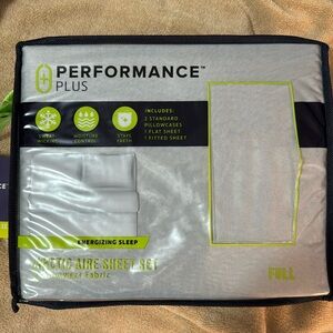 Performance Plus Arctic Aire sheet set- full size, light gray
